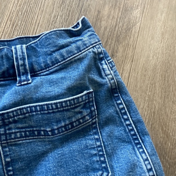 Madewell High Rise Jean Shorts Patch Pocket Edition - Picture 8 of 9